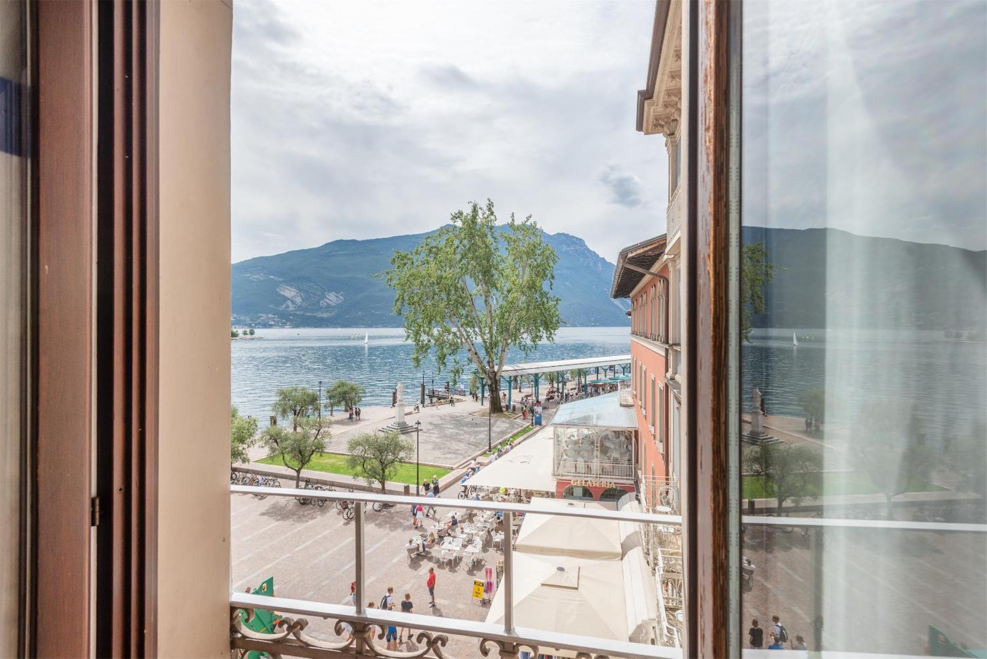 Casa La Torre, The View On The Lake Riva del Garda Esterno foto